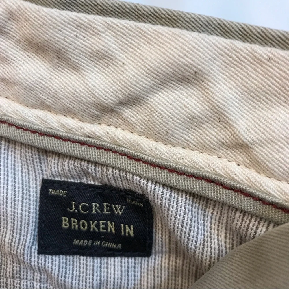 ⚓️J CREW Broken In Khaki’s